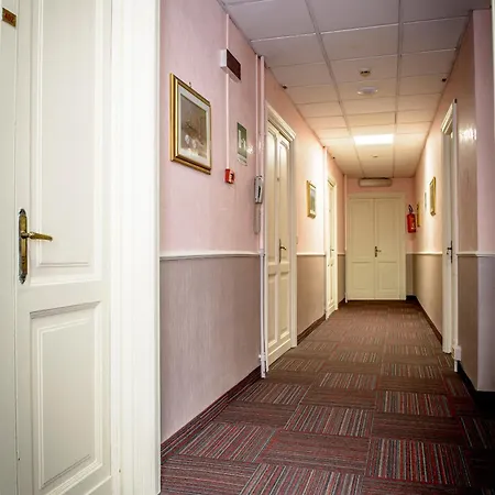 Hotel Emmaus 3*