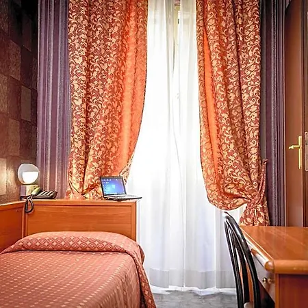 Hotel Emmaus 3*