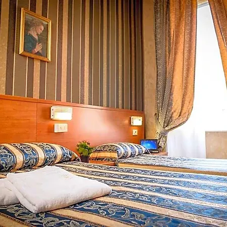فندق إماوس
