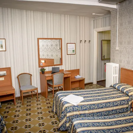 Hotell Emmaus 3*